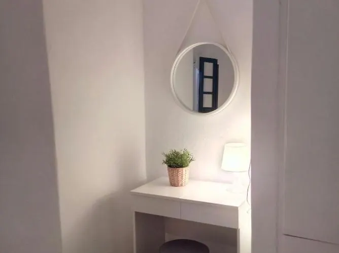 Chez Semiramis Sunrise Serifos 11 Persons *