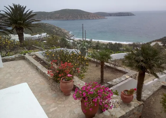 Chez Semiramis Sunrise Serifos 11 Persons 度假居