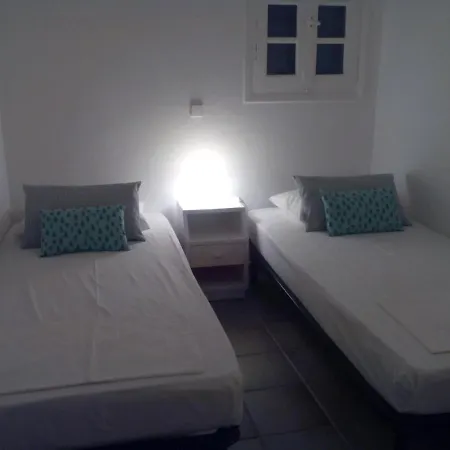 Chez Semiramis Sunrise Serifos 11 Persons 펜션