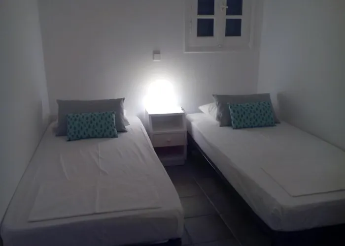 Chez Semiramis Sunrise Serifos 11 Persons Semesterbostad