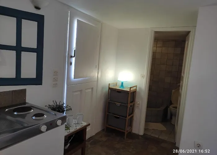 Chez Semiramis Sunrise Serifos 11 Persons *