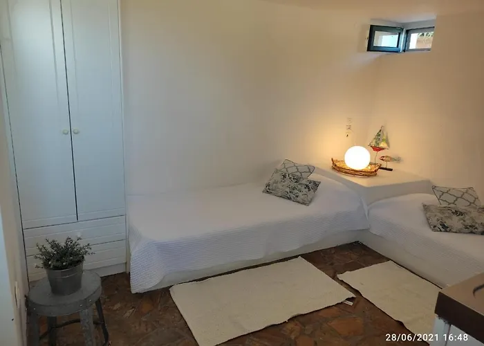 Chez Semiramis Sunrise Serifos 11 Persons